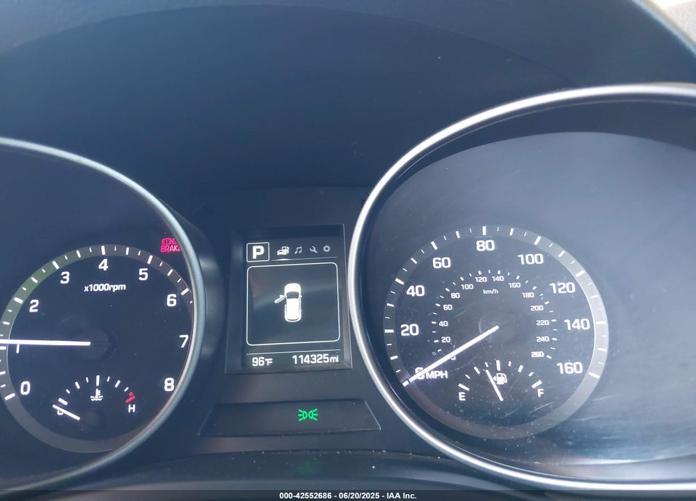 2017 HYUNDAI SANTA FE VIN: KM8SMDHF9HU213686