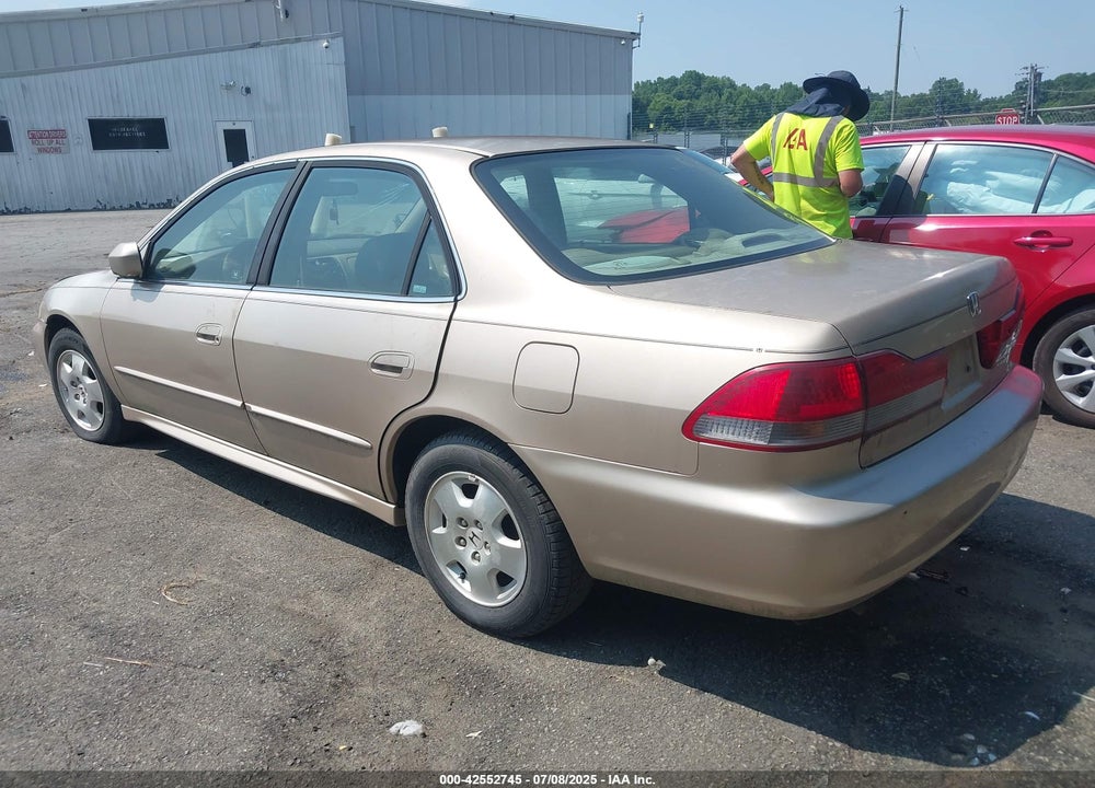 2002 HONDA ACCORD 3.0 EX VIN: 1HGCG16542A020915