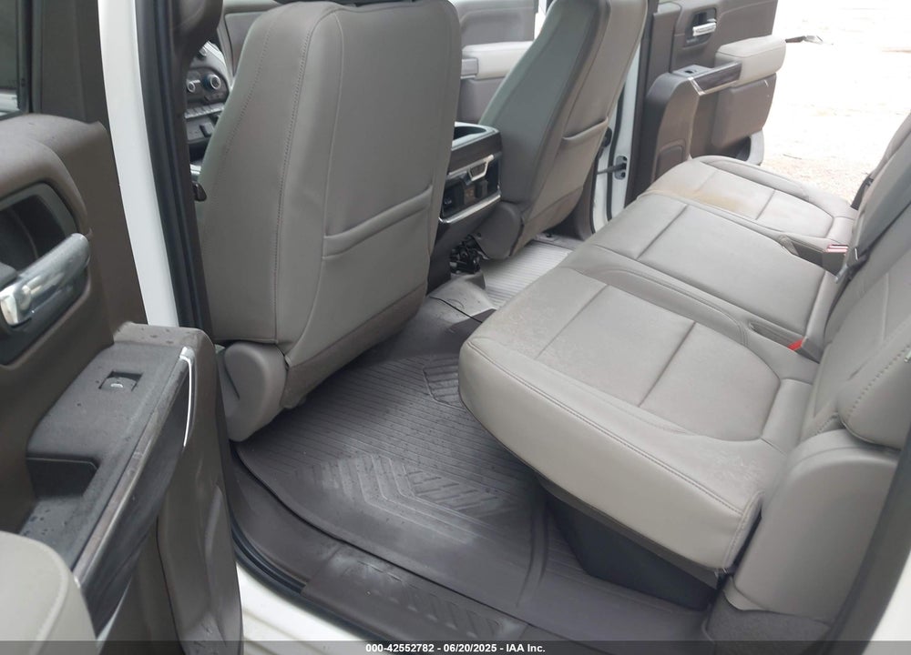 2020 CHEVROLET SILVERADO 1500 VIN: 1GCUYGET1LZ301057