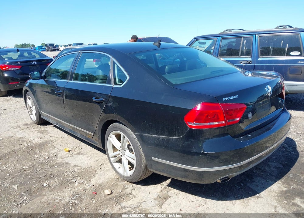 2015 VOLKSWAGEN PASSAT VIN: 1VWBT7A32FC022653