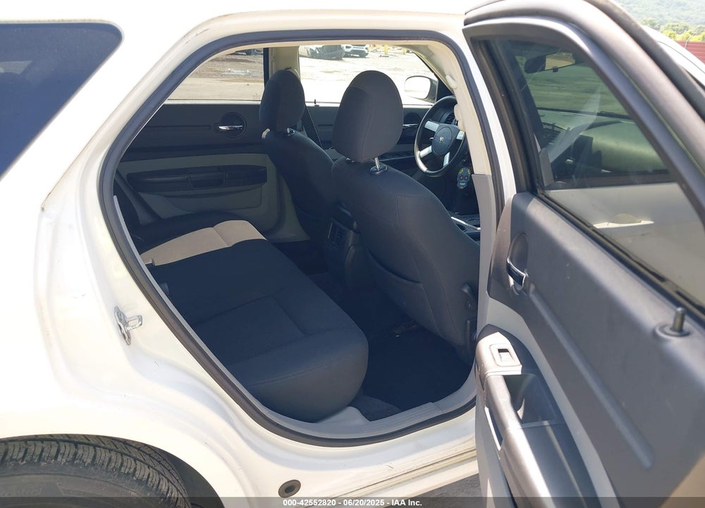 2008 DODGE MAGNUM VIN: 2D4FV47T28H237540