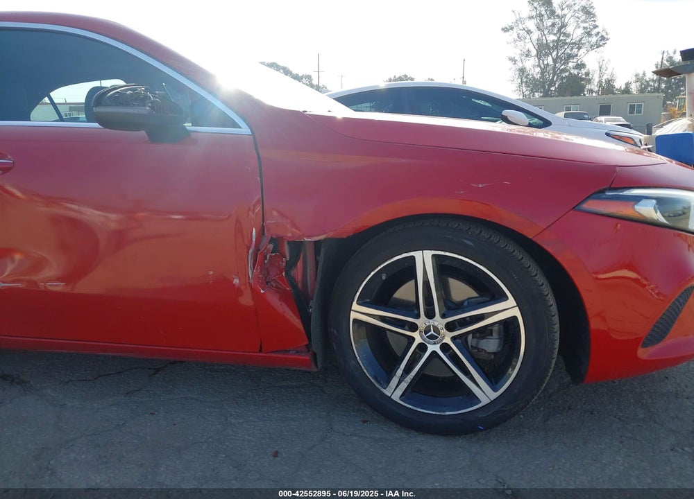 2019 MERCEDES-BENZ A-CLASS VIN: WDD3G4EB2KW022159