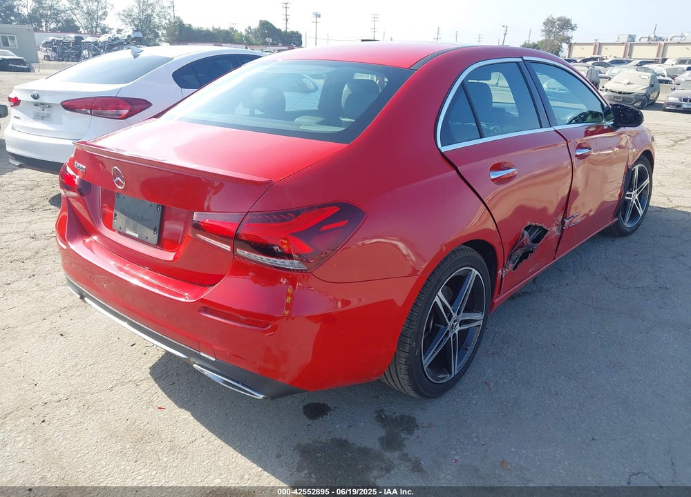 2019 MERCEDES-BENZ A-CLASS VIN: WDD3G4EB2KW022159