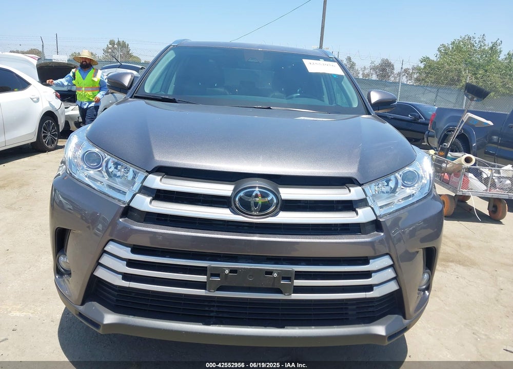 2019 TOYOTA HIGHLANDER VIN: 5TDJZRFHXKS712771
