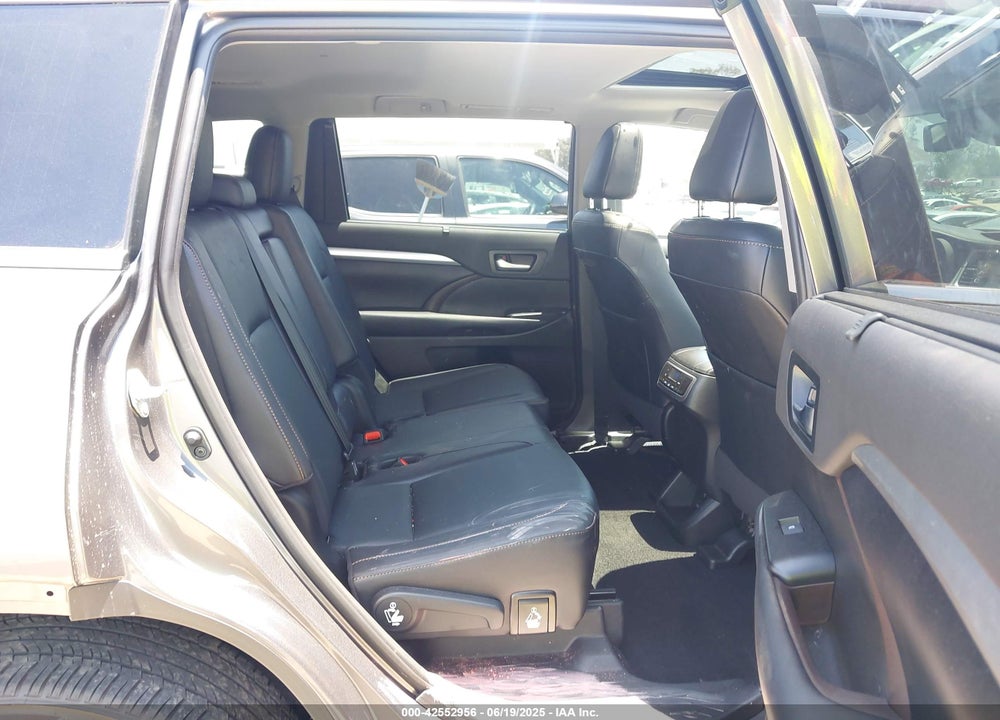 2019 TOYOTA HIGHLANDER VIN: 5TDJZRFHXKS712771