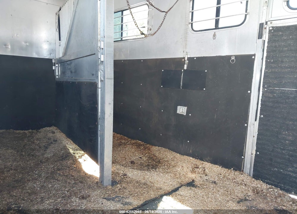 2001 DREAM COACH TRAILER VIN: 1D9HG30201P397278