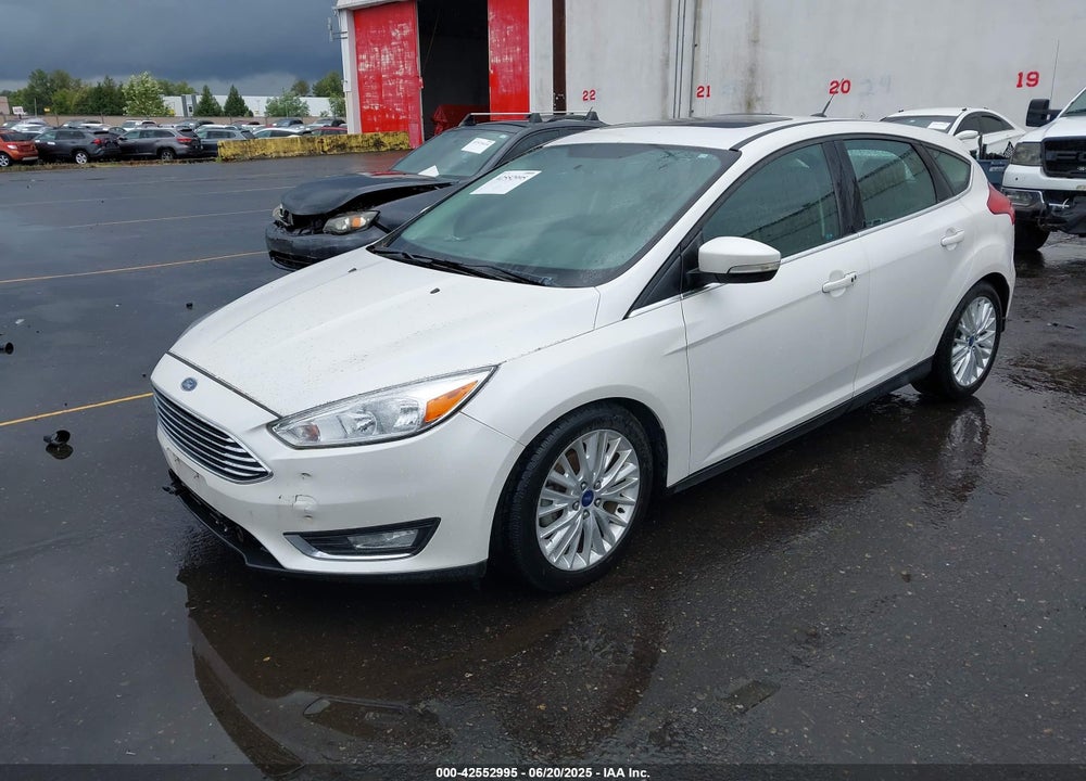 2015 FORD FOCUS VIN: 1FADP3N28FL262273