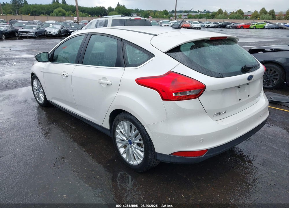 2015 FORD FOCUS VIN: 1FADP3N28FL262273