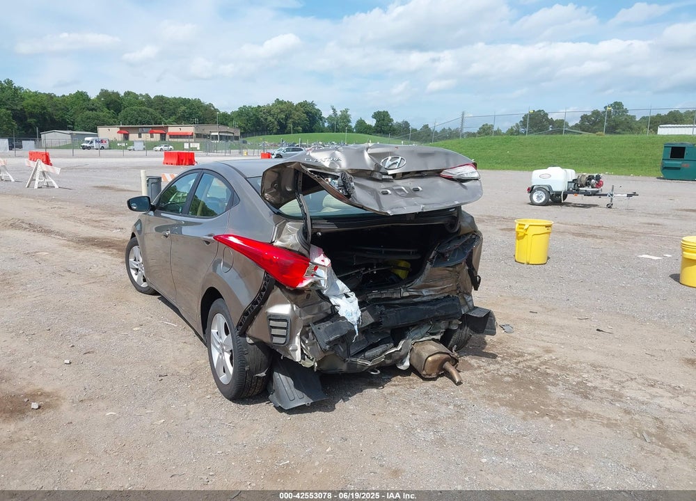2013 HYUNDAI ELANTRA VIN: 5NPDH4AE1DH287112