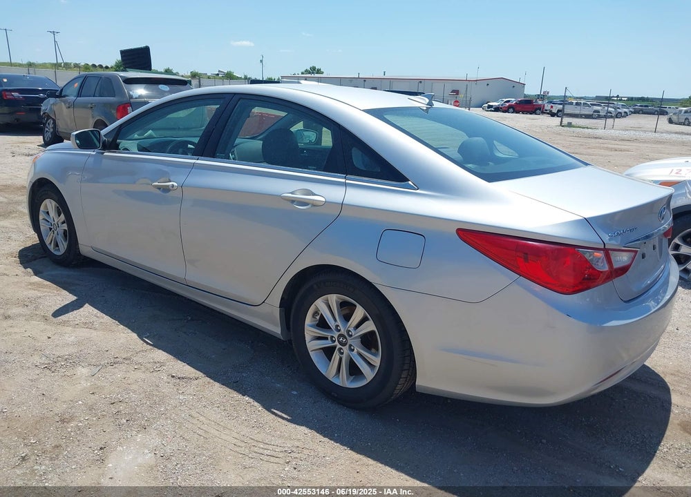 2013 HYUNDAI SONATA GLS VIN: 5NPEB4AC5DH773006