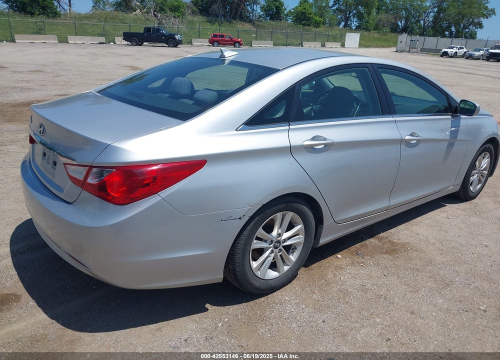 2013 HYUNDAI SONATA GLS VIN: 5NPEB4AC5DH773006