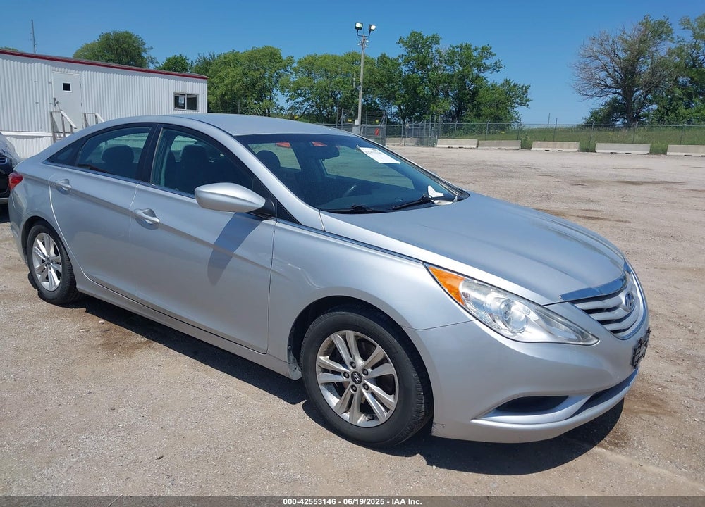 2013 HYUNDAI SONATA GLS VIN: 5NPEB4AC5DH773006