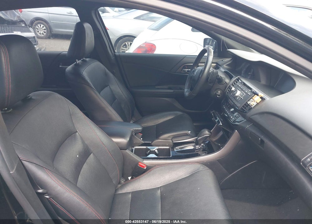 2017 HONDA ACCORD VIN: 1HGCR2F1XHA027499