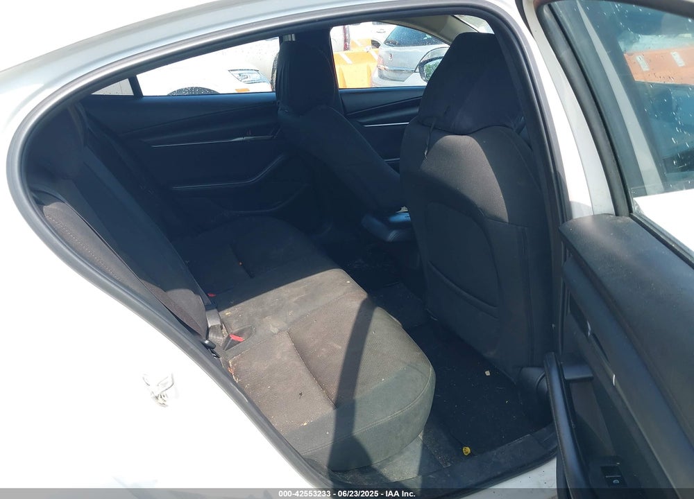 2021 MAZDA MAZDA3 VIN: JM1BPAAL6M1331801