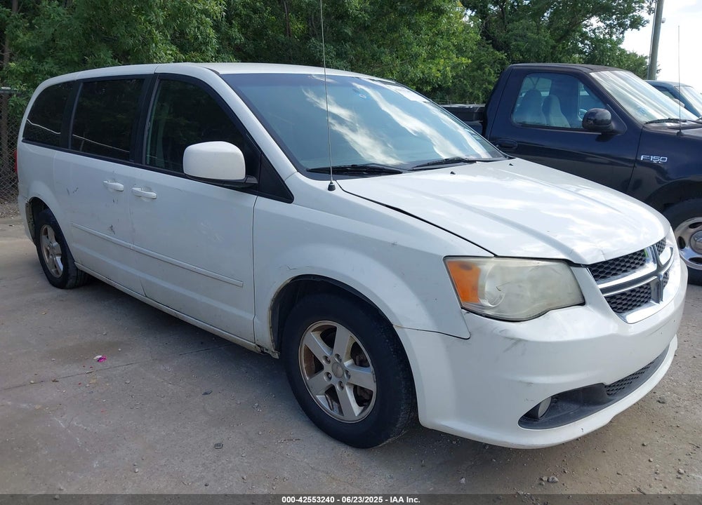 2011 DODGE GRAND CARAVAN VIN: 2D4RN3DG5BR636149
