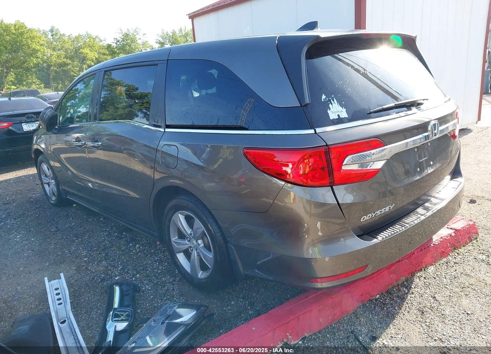 2018 HONDA ODYSSEY VIN: 5FNRL6H78JB069928