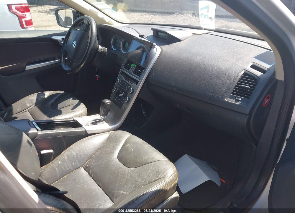 2010 VOLVO XC60 VIN: YV4992DZ5A2122311