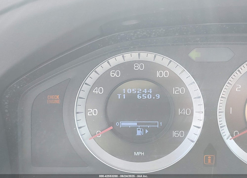 2010 VOLVO XC60 VIN: YV4992DZ5A2122311