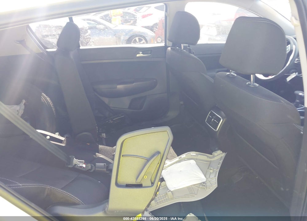 2022 KIA SPORTAGE VIN: KNDPMCACXN7952998