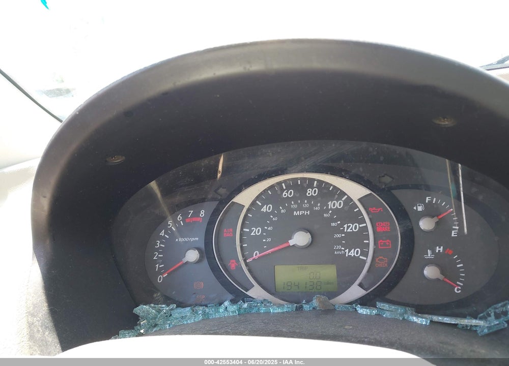 2005 HYUNDAI TUCSON GL VIN: KM8JM12B15U165113