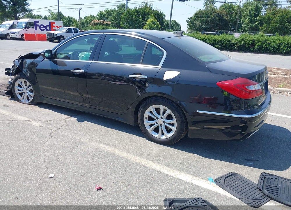 2013 HYUNDAI GENESIS VIN: KMHGC4DDXDU230066