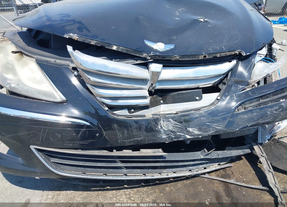 2013 HYUNDAI GENESIS VIN: KMHGC4DDXDU230066