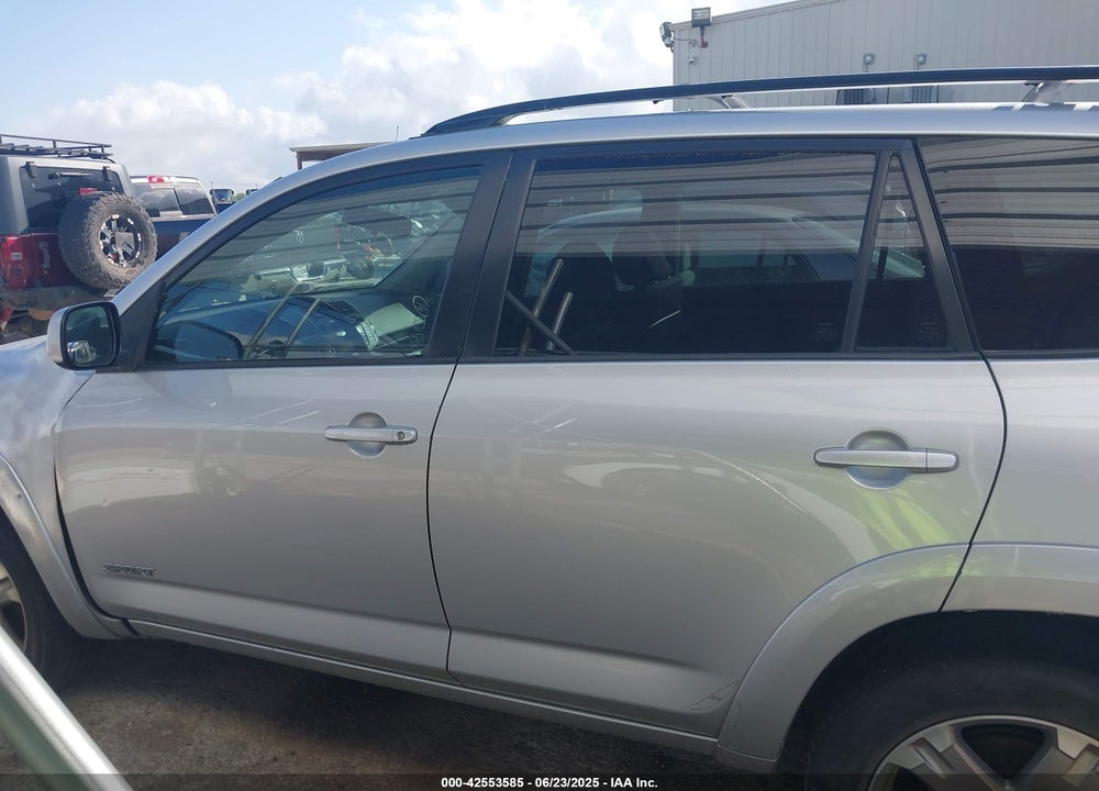 2008 TOYOTA RAV4 VIN: JTMBK32VX86038535
