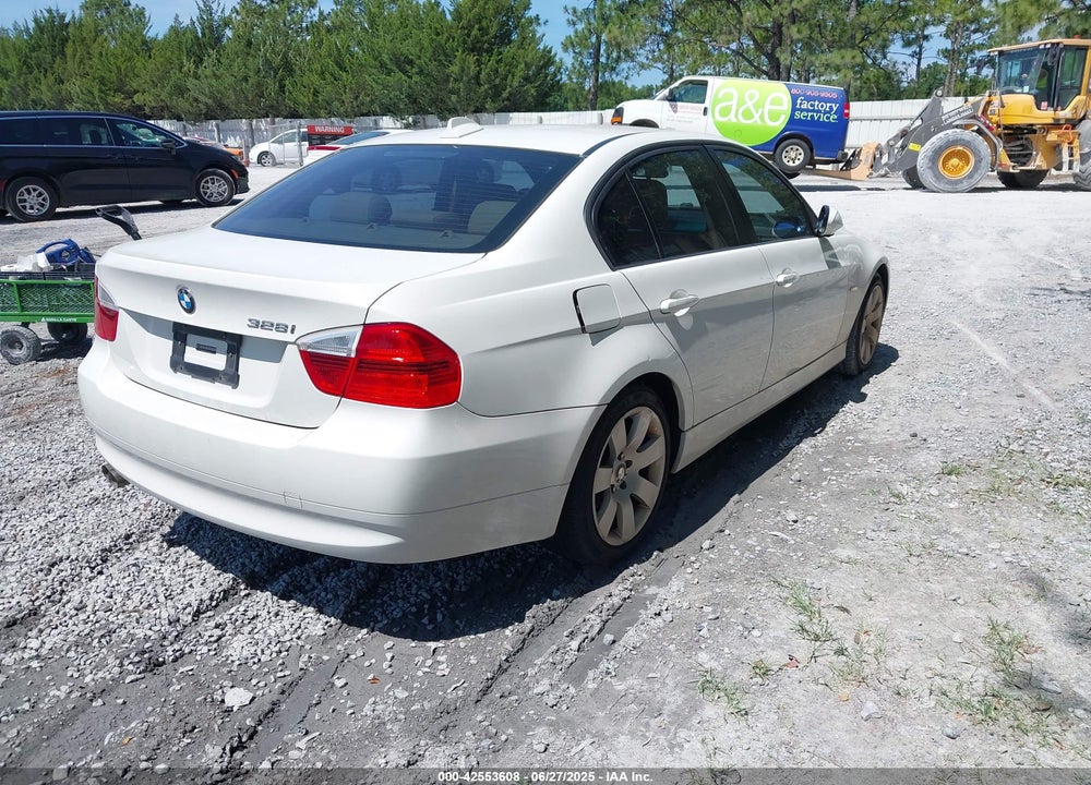 2007 BMW 328I VIN: WBAVA37537NL16671