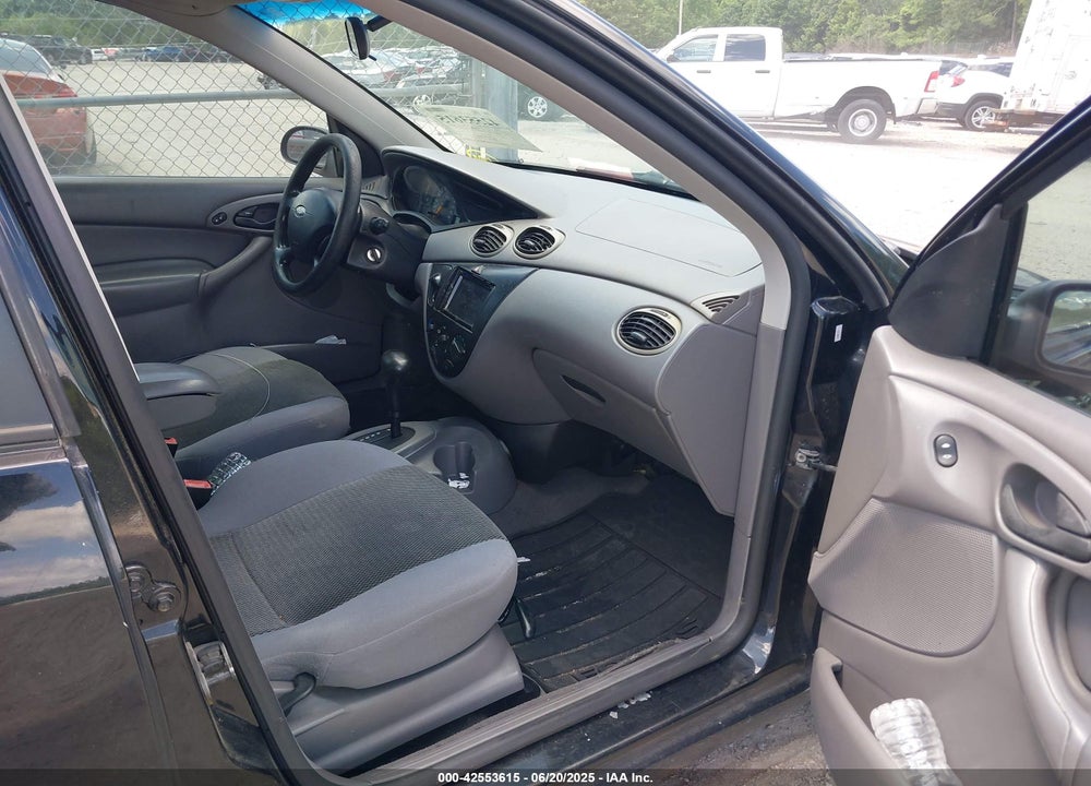 2004 FORD FOCUS SE VIN: 1FAFP34Z54W175689