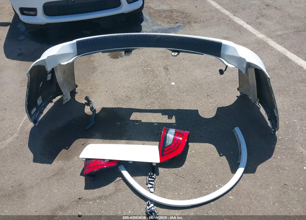 2018 DODGE DURANGO VIN: 1C4RDJDG7JC462113