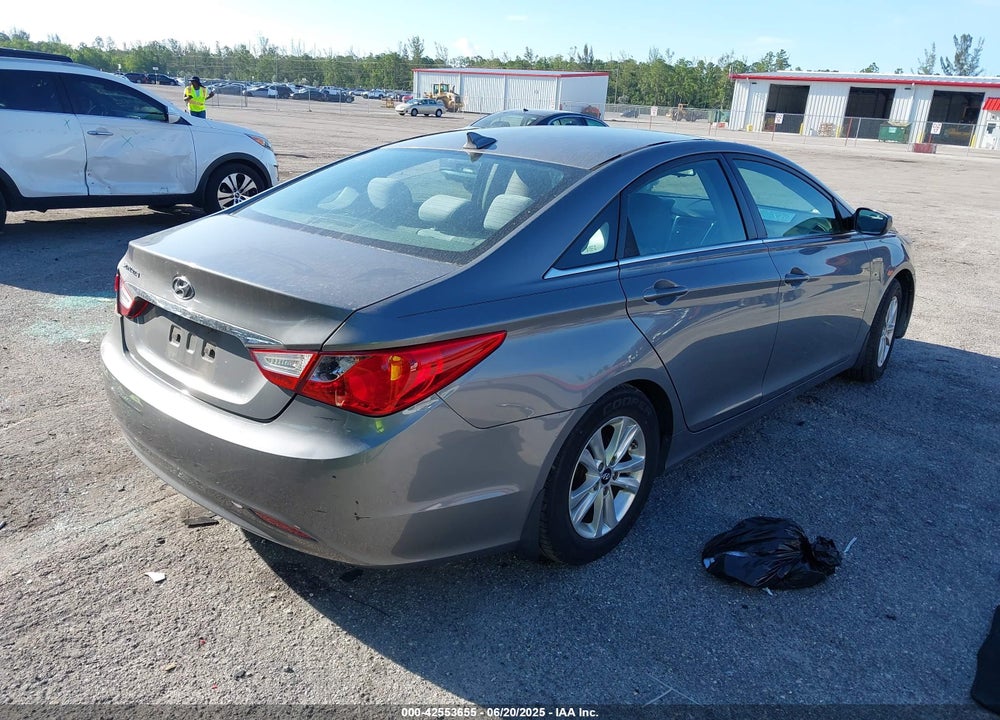 2013 HYUNDAI SONATA VIN: 5NPEB4AC8DH778278