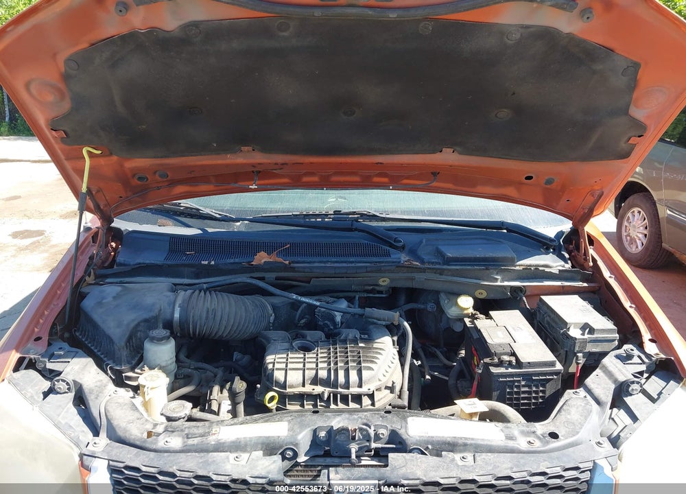 2011 DODGE GRAND CARAVAN CREW VIN: 2D4RN5DGXBR720687