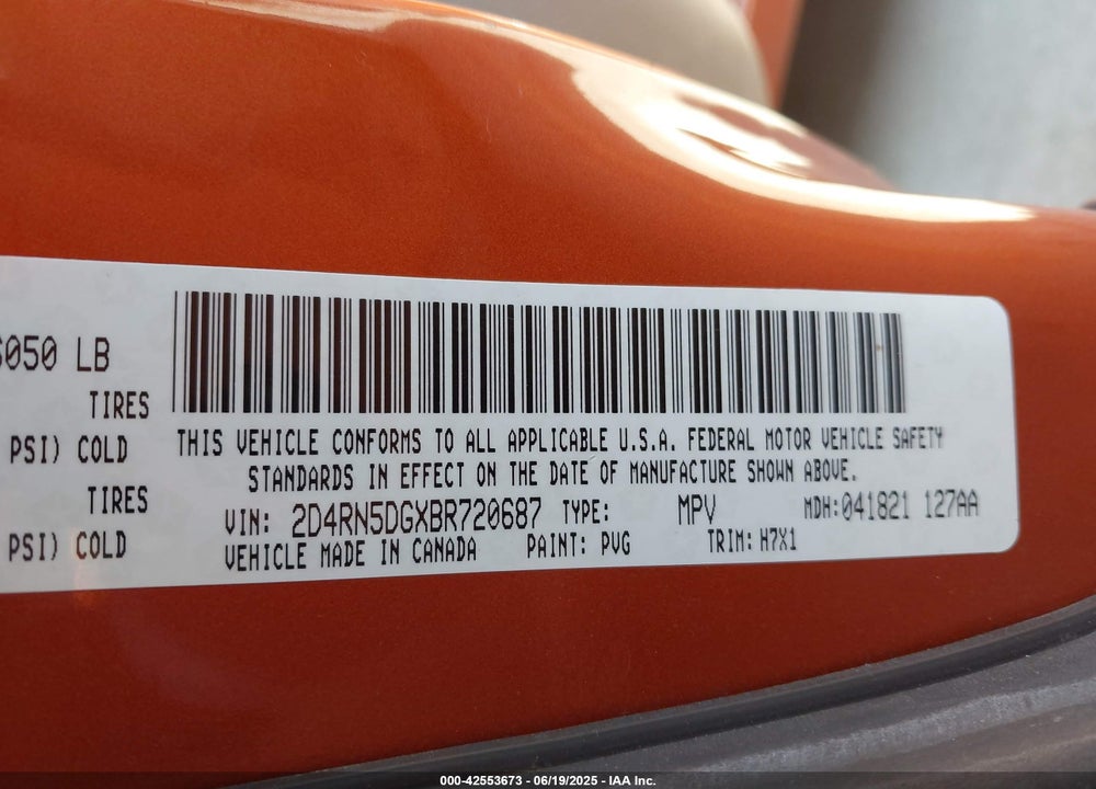 2011 DODGE GRAND CARAVAN CREW VIN: 2D4RN5DGXBR720687