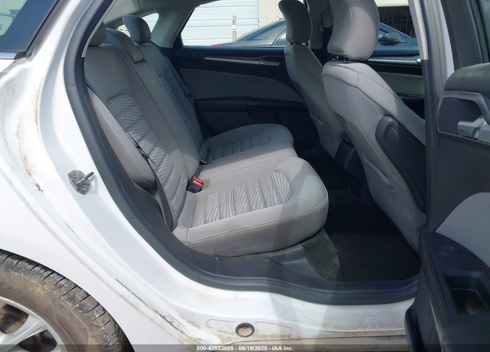 2016 FORD FUSION S VIN: 1FA6P0G75G5113776