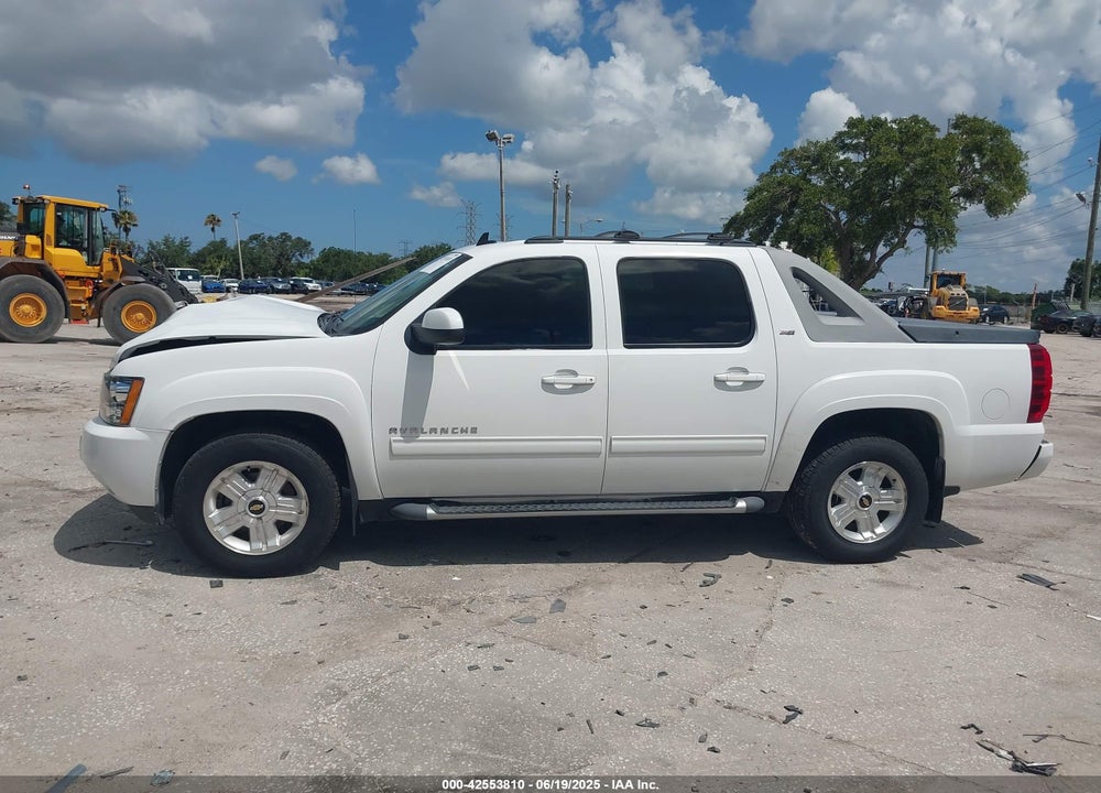 2011 CHEVROLET AVALANCHE 1500 VIN: 3GNTKFE30BG354829
