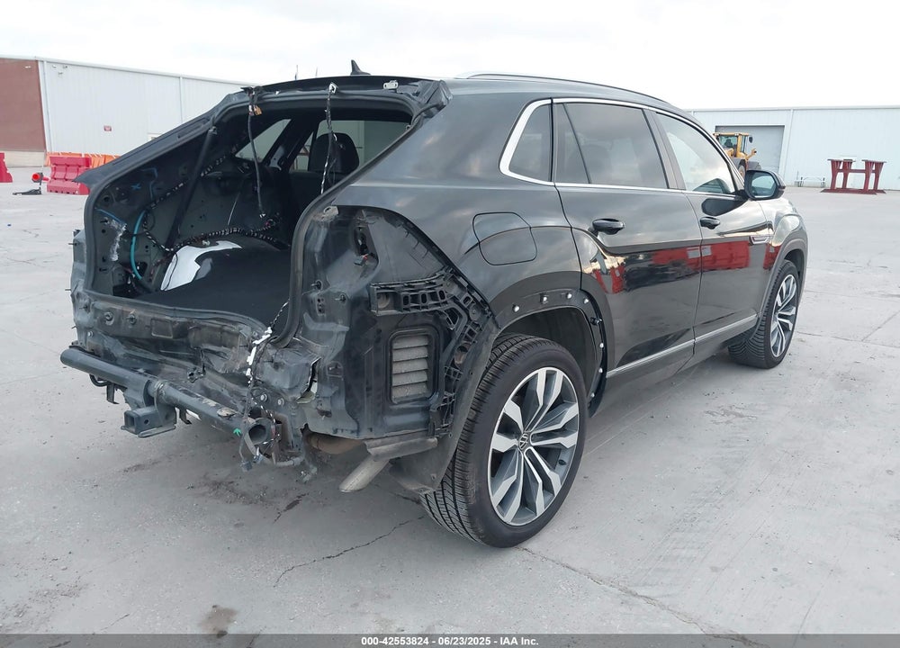 2020 VOLKSWAGEN ATLAS CROSS SPORT VIN: 1V2RE2CA3LC215687