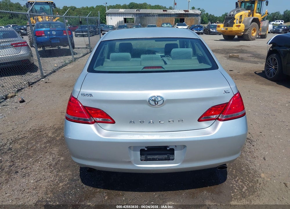 2005 TOYOTA AVALON XL VIN: 4T1BK36B15U009167