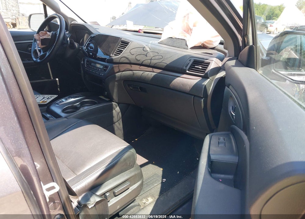 2021 HONDA PILOT VIN: 5FNYF6H23MB067578