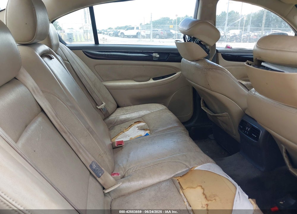 2011 HYUNDAI GENESIS VIN: KMHGC4DE1BU133232