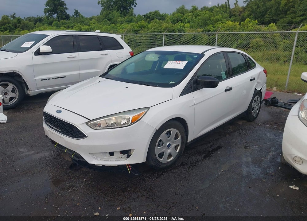 2016 FORD FOCUS VIN: 1FADP3E24GL383965