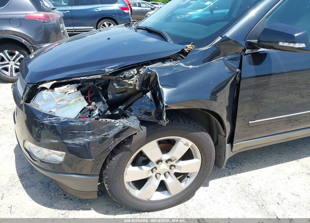 2011 CHEVROLET TRAVERSE VIN: 1GNKVLED6BJ380215