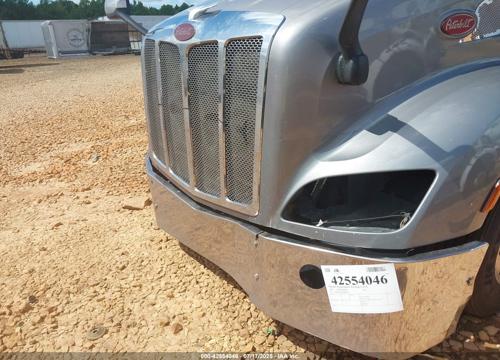 2016 PETERBILT 579 VIN: 1XPBDP9X9GD264695