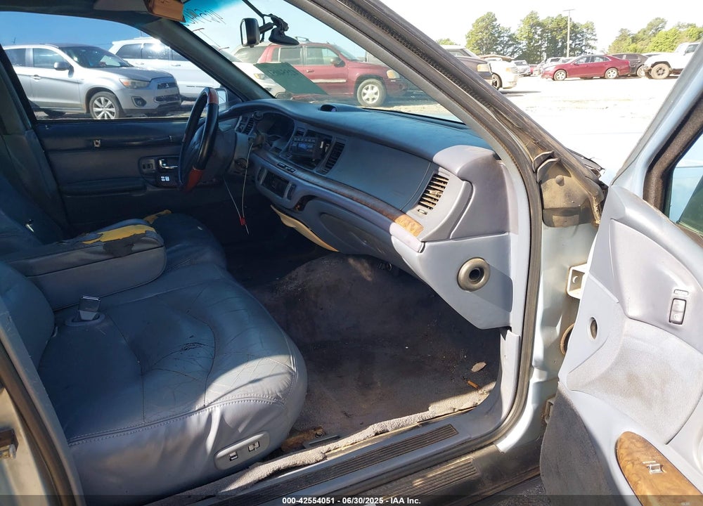 1997 LINCOLN TOWN CAR SIGNATURE VIN: 1LNLM82W4VY603913