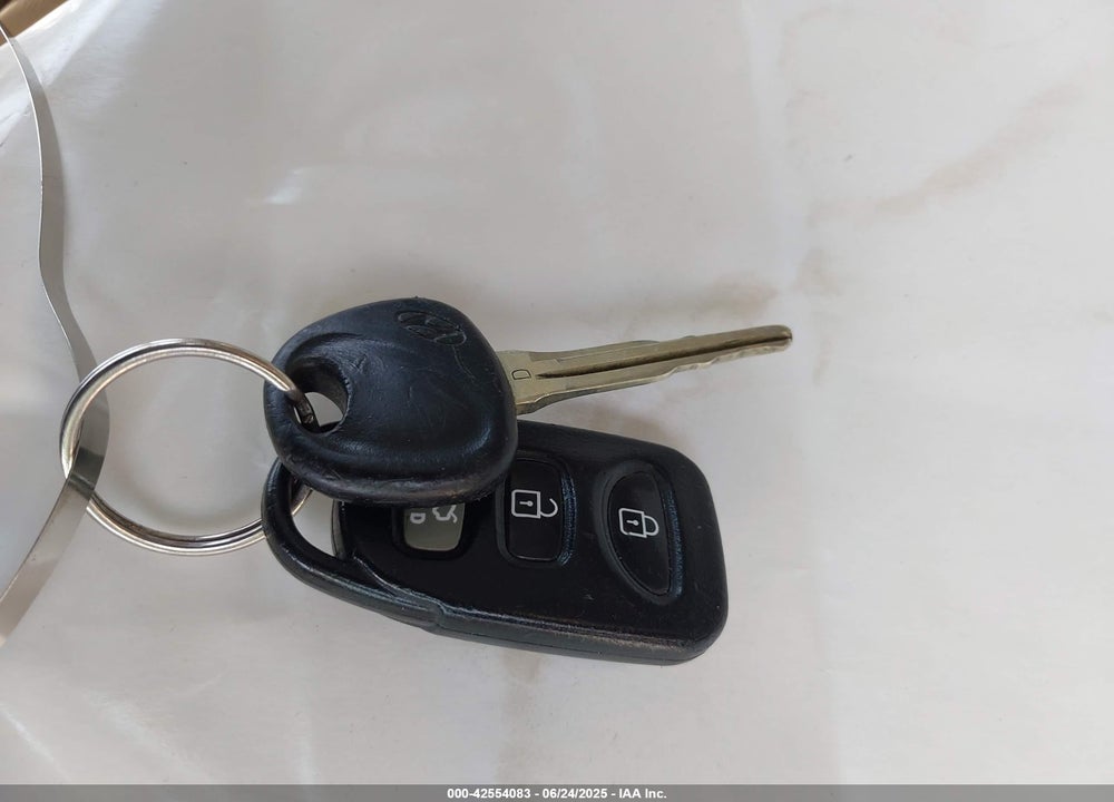 2008 HYUNDAI ELANTRA VIN: KMHDU46D08U578770