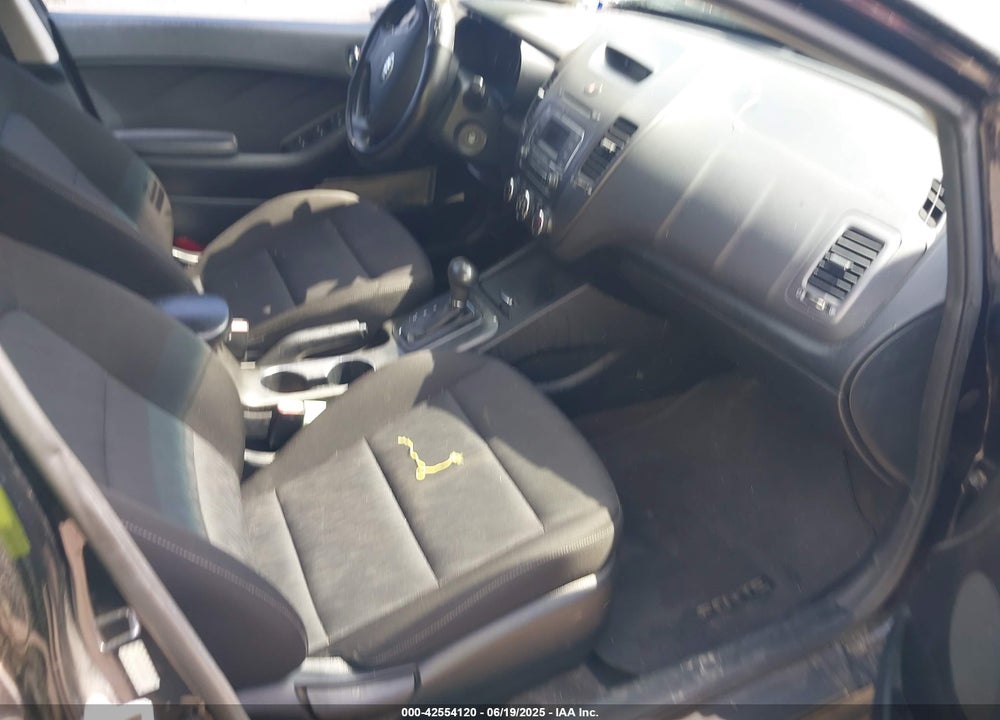 2016 KIA FORTE VIN: KNAFK4A67G5563037