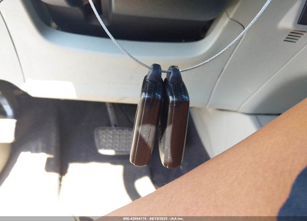 2013 TOYOTA PRIUS VIN: JTDKN3DU6D5606467