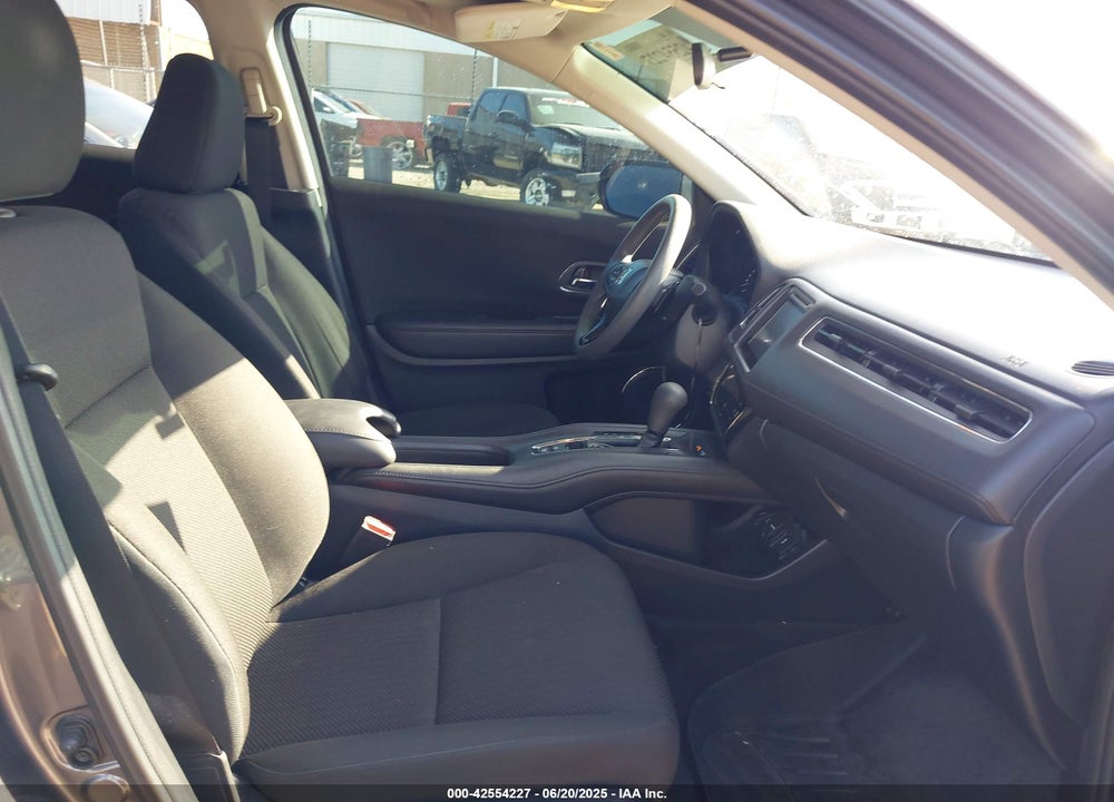 2017 HONDA HR-V VIN: 3CZRU5H59HM721851