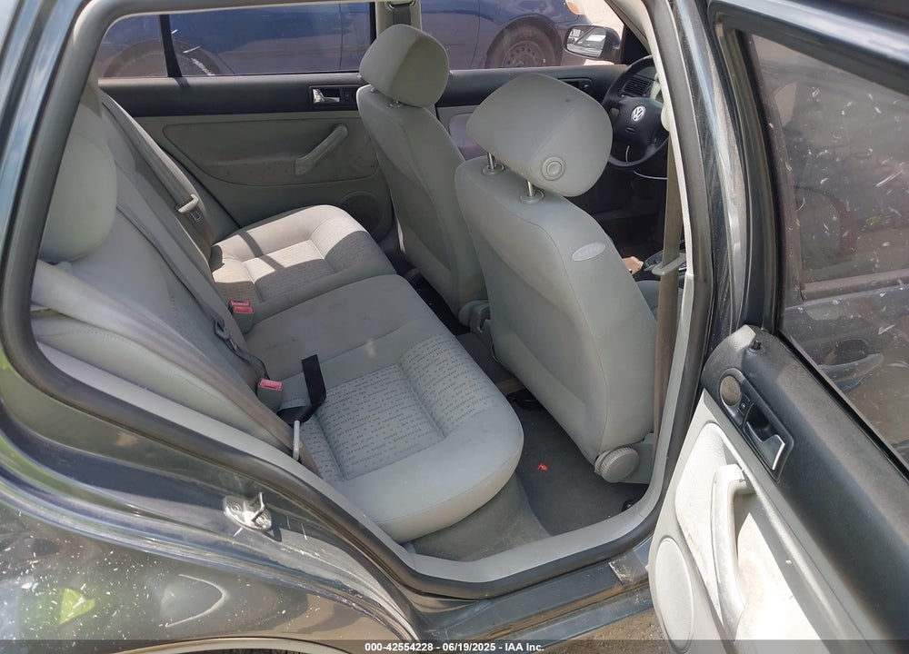 2004 VOLKSWAGEN GOLF GL 2.0L VIN: 9BWFL61J744040303