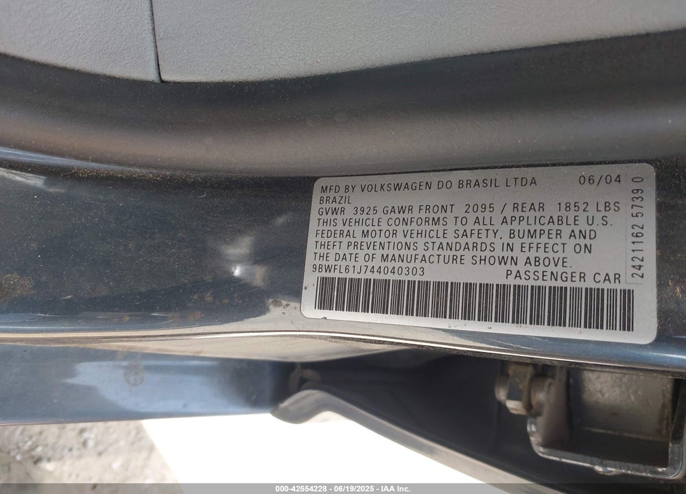 2004 VOLKSWAGEN GOLF GL 2.0L VIN: 9BWFL61J744040303
