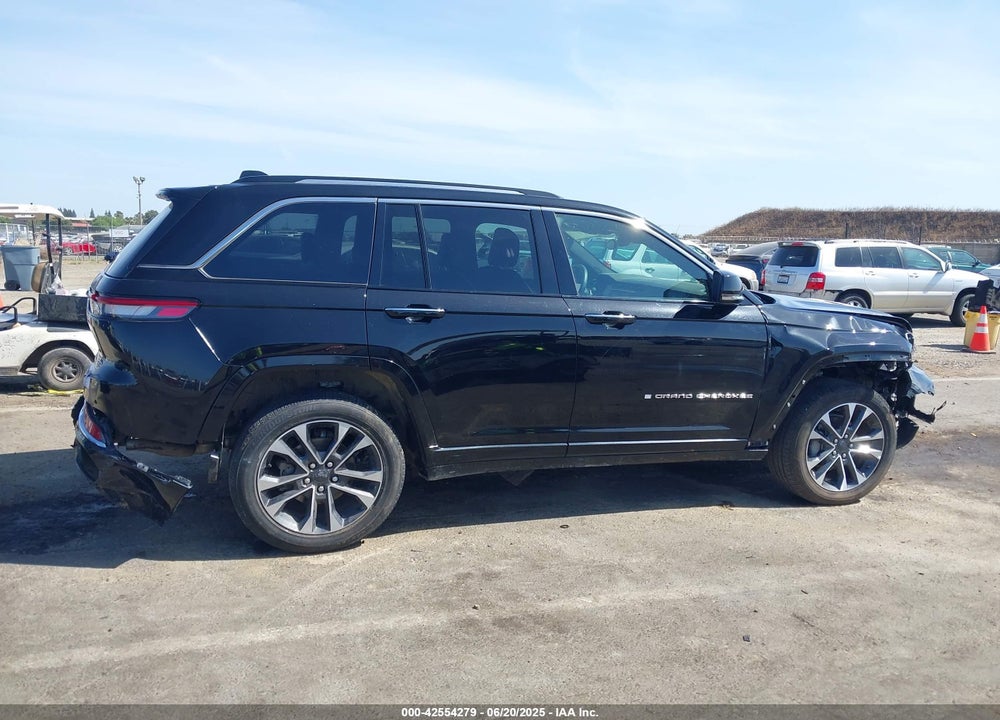 2022 JEEP GRAND CHEROKEE VIN: 1C4RJHDG1N8623744
